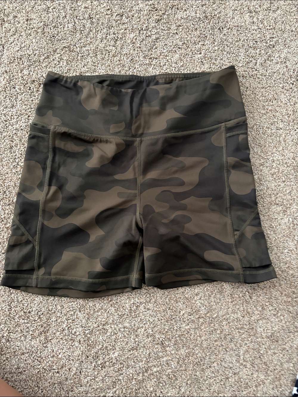 Senita athletics baseline shorts 5” camo size large